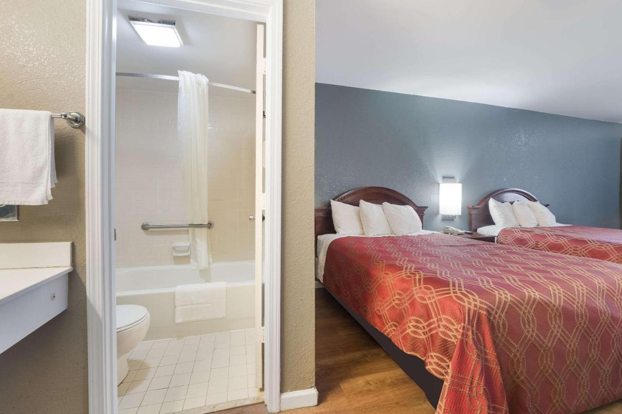 Econo Lodge Thomaston Extérieur photo
