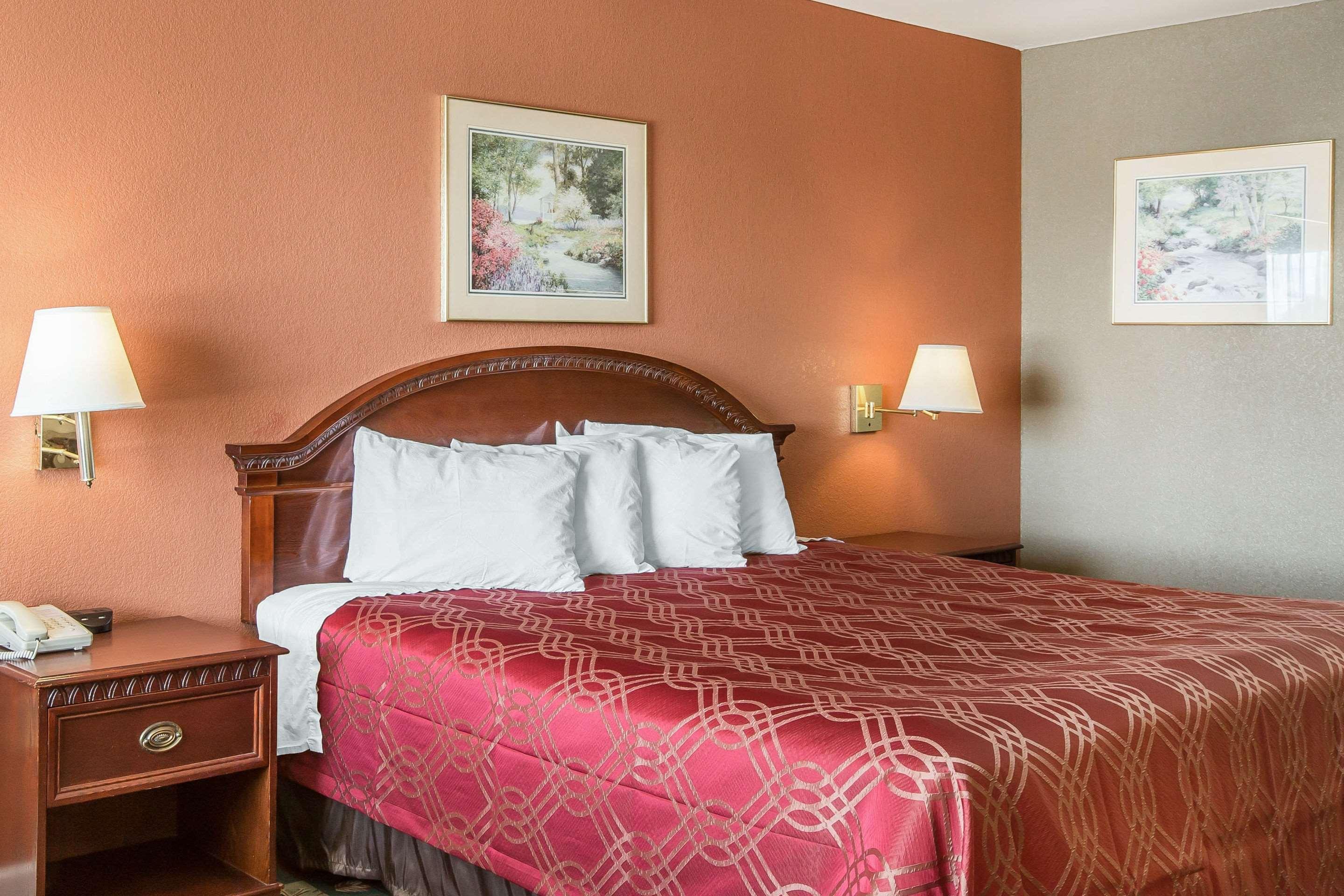 Econo Lodge Thomaston Extérieur photo